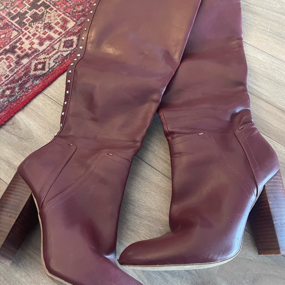Elegant Burgundy Knee-High Boots